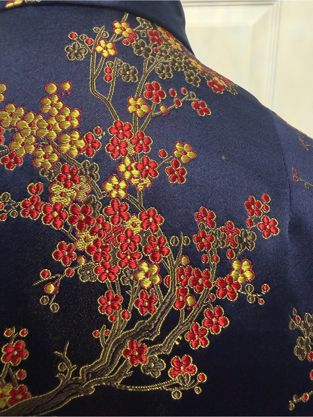 HOST PICK: Vintage Peony Brand Shanghai Chinese Tang Suit Brocade Floral Jacket - Picture 6 of 11